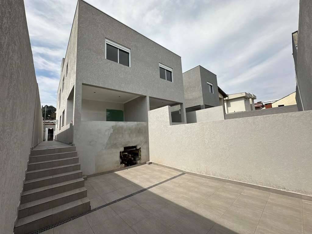 Casa, 3 quartos, 117 m² - Foto 1