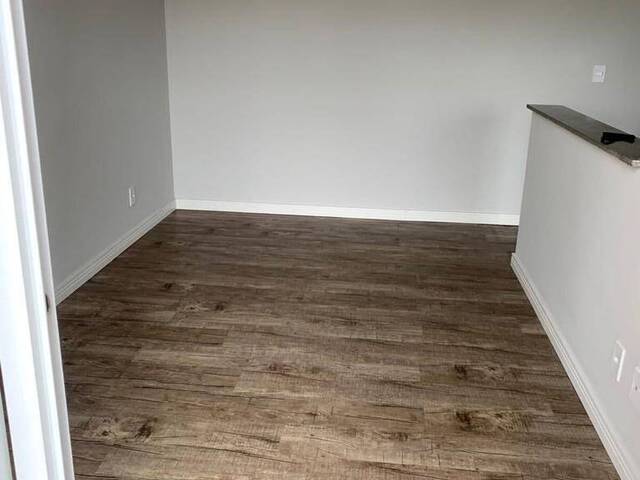 #W2140 - Apartamento para Venda em Carapicuíba - SP - 2