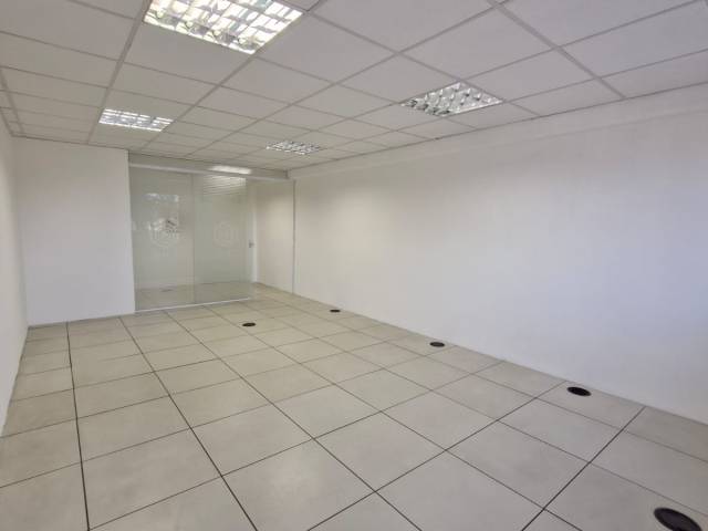 Sala para Venda em Cotia - 5