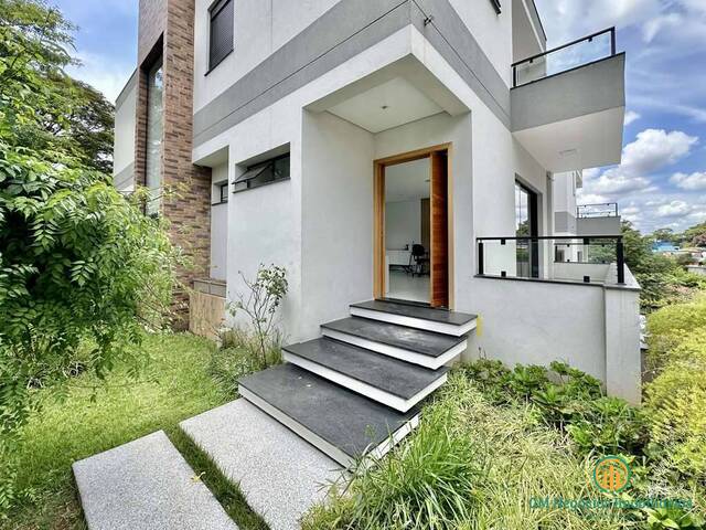 #M1351A - Casa em condomínio para Venda em Carapicuíba - SP
