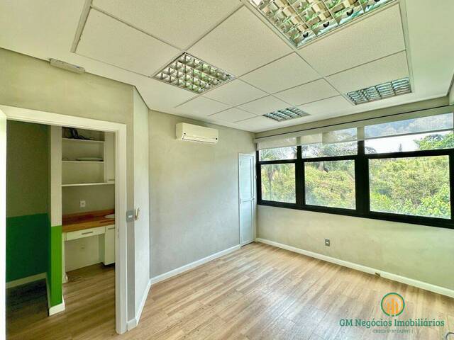 Sala para Venda em Cotia - 4
