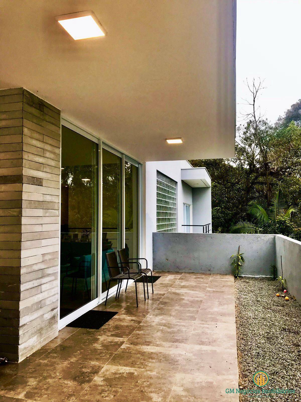 Casa de Condomínio à venda e aluguel com 2 quartos, 300m² - Foto 30