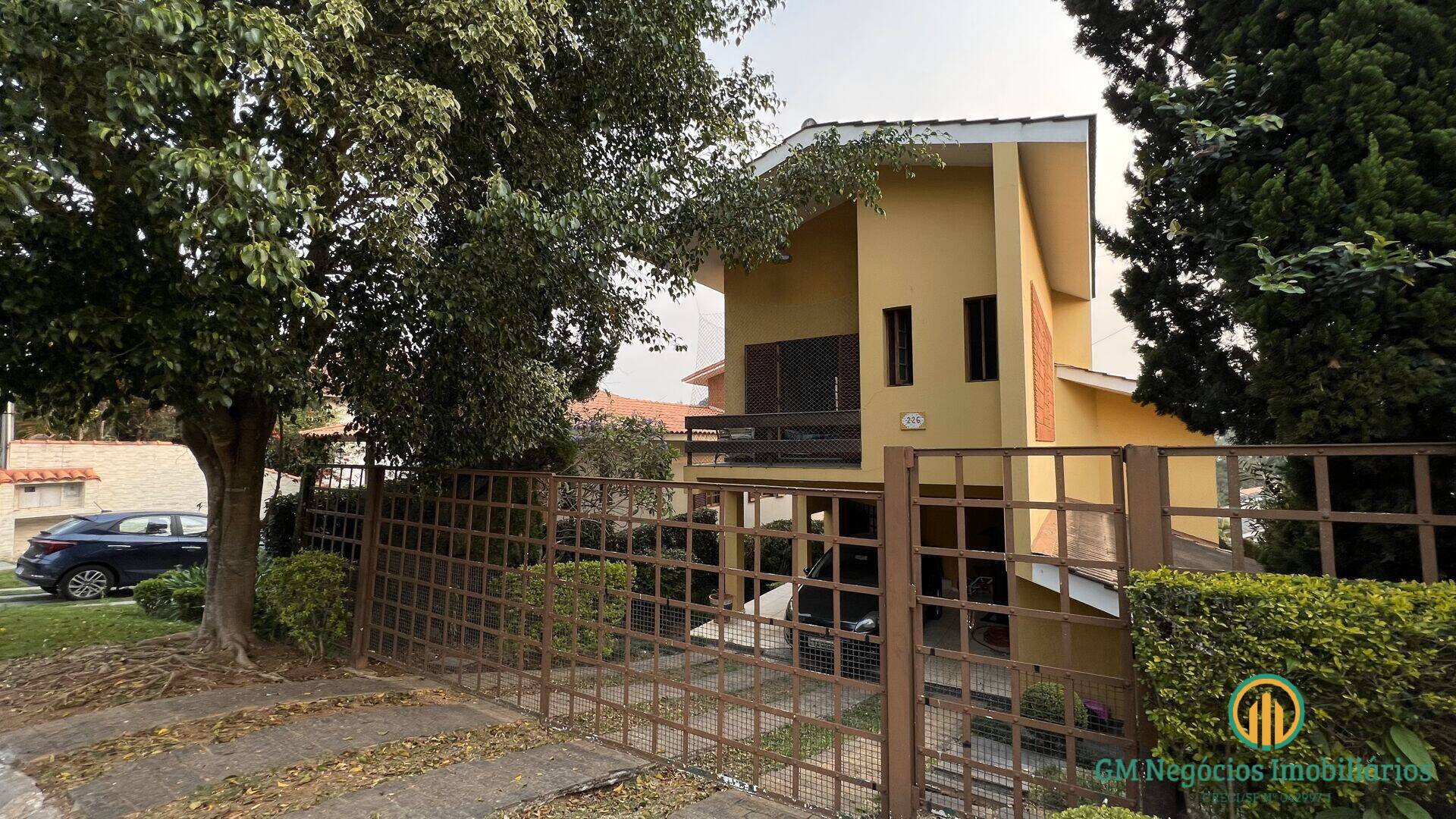 Casa de Condomínio para alugar com 3 quartos, 324m² - Foto 1