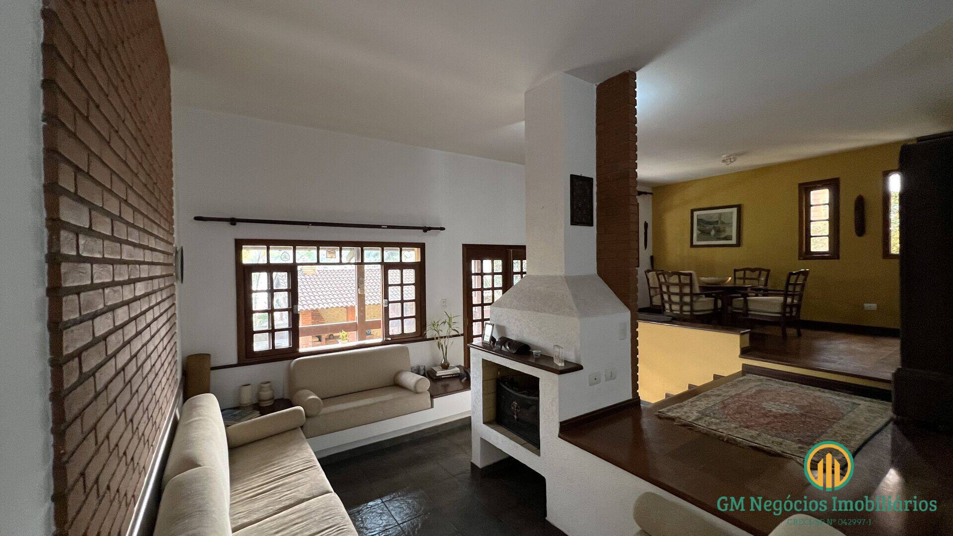 Casa de Condomínio para alugar com 3 quartos, 324m² - Foto 4