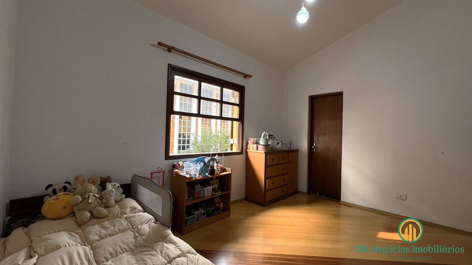 Casa de Condomínio para alugar com 3 quartos, 324m² - Foto 13