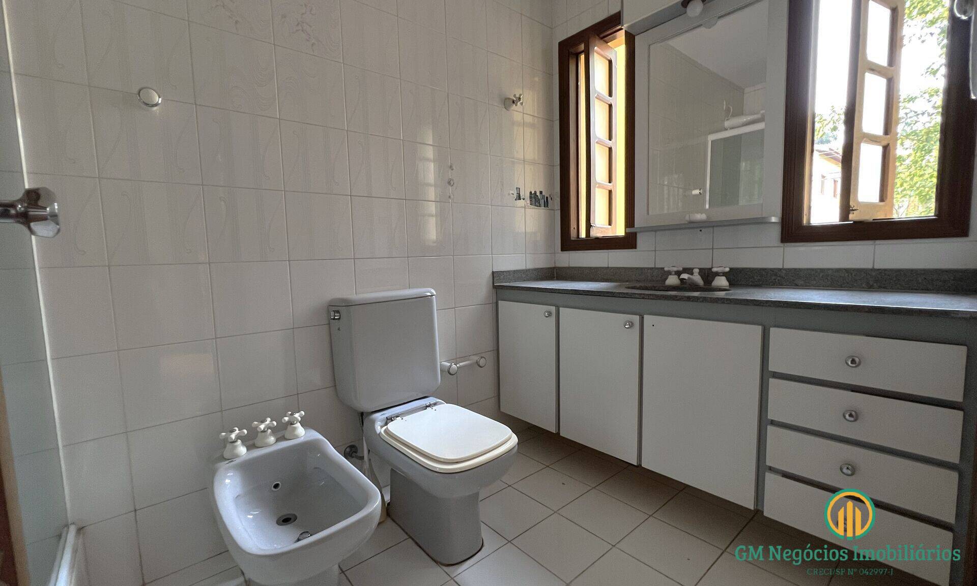 Casa de Condomínio para alugar com 3 quartos, 324m² - Foto 27