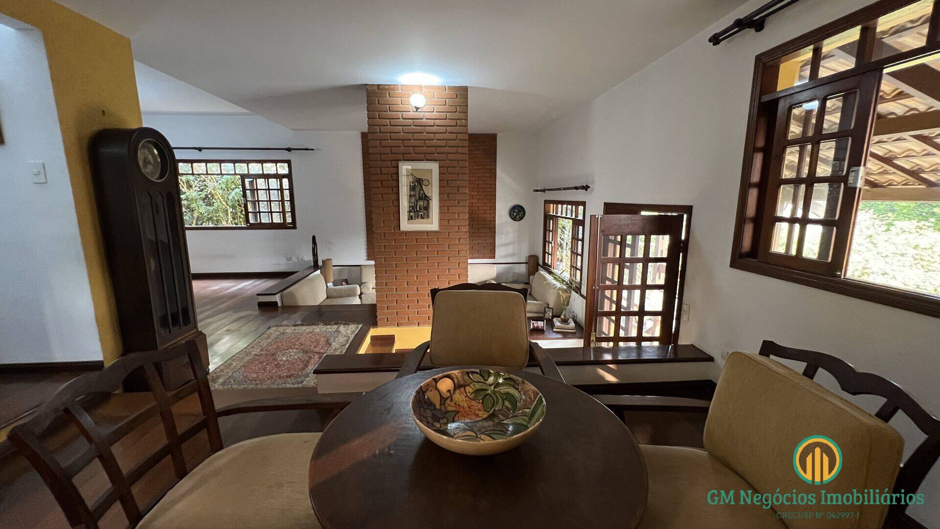 Casa de Condomínio para alugar com 3 quartos, 324m² - Foto 31
