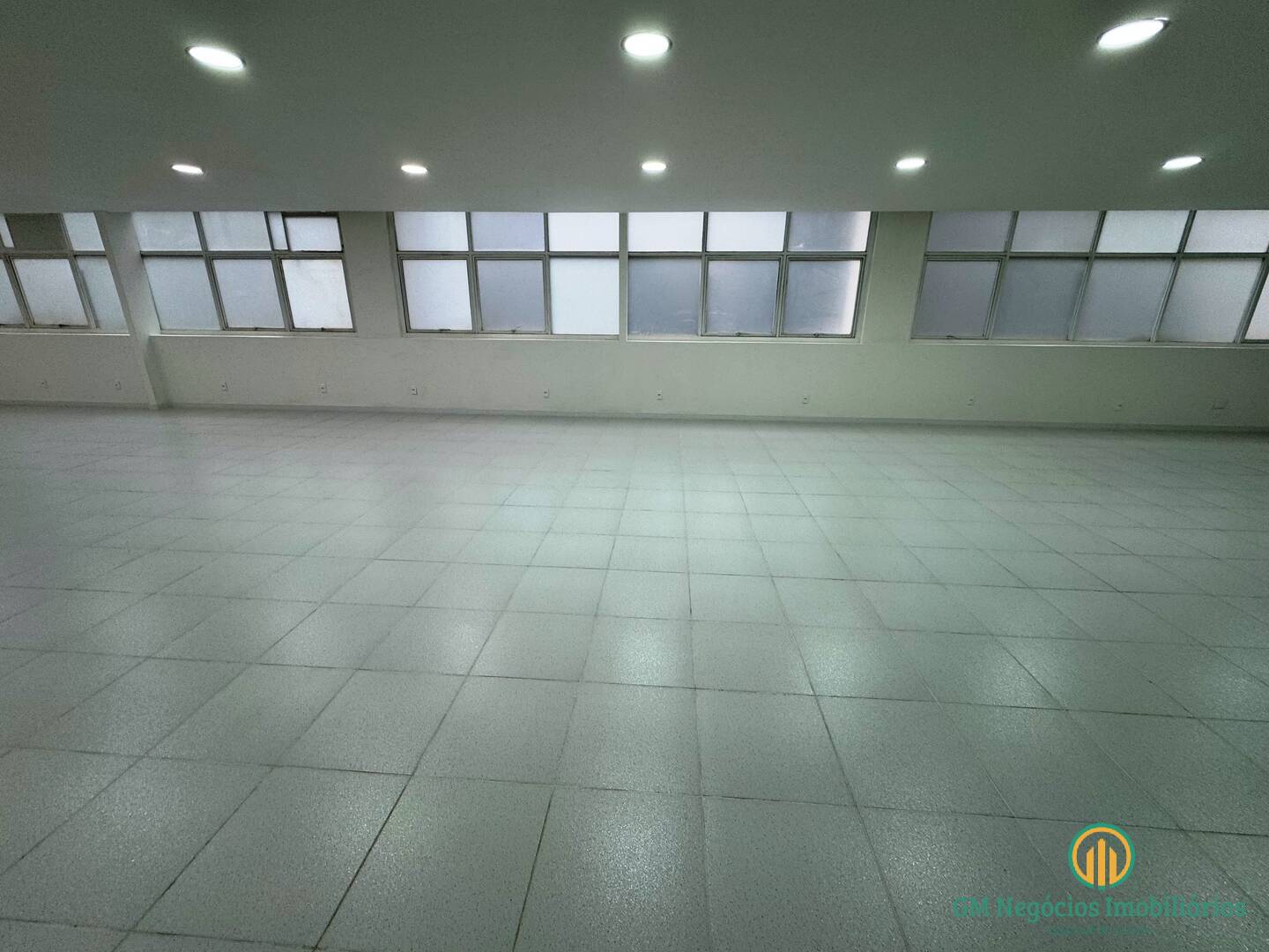 Sala-Conjunto, 195 m² - Foto 1