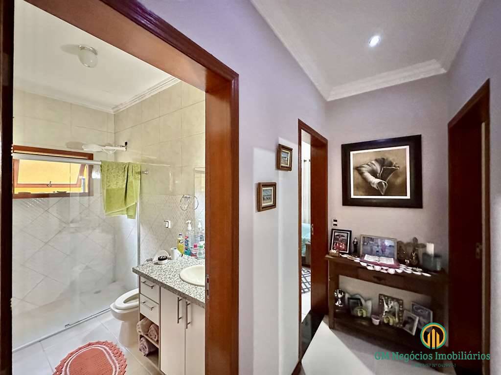 Casa, 3 quartos, 280 m² - Foto 31