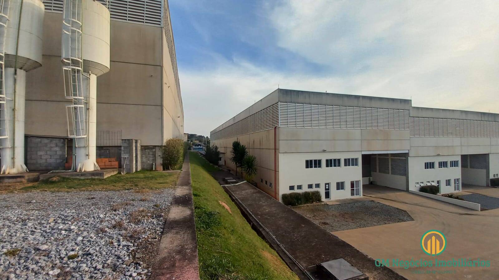 Depósito-Galpão, 1550 m² - Foto 1