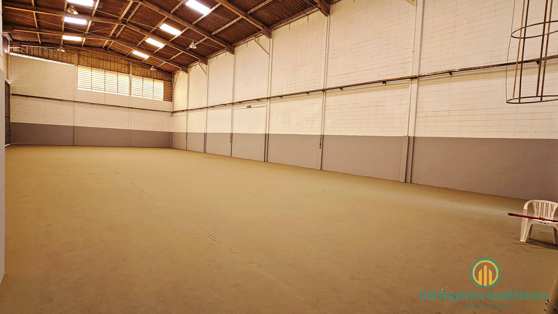 Depósito-Galpão-Armazém para alugar, 675m² - Foto 4