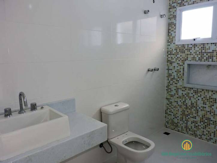 Casa de Condomínio à venda com 3 quartos, 279m² - Foto 4